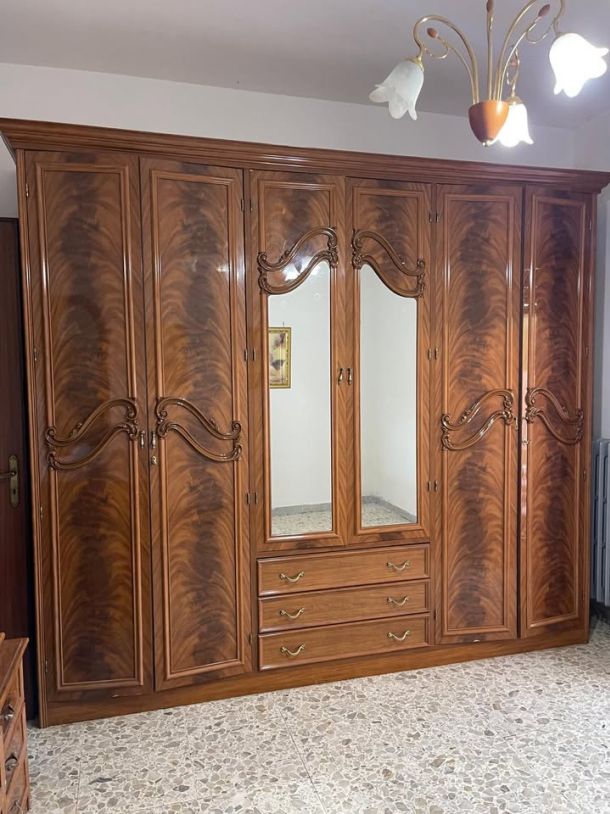 Mobili d’arredamento usati a Vallo della Lucania